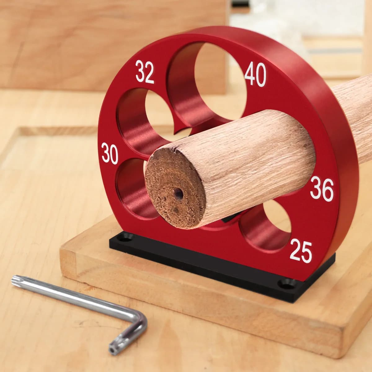 Justerbart trädjigg för 5-håls rundstänger 25-40mm